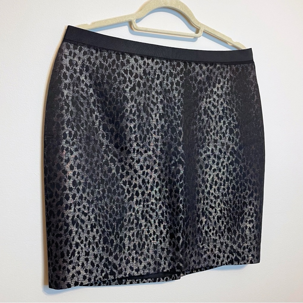 Stylish Office Skirt with Metallic Thread by Ann Taylor in Black Animal Print